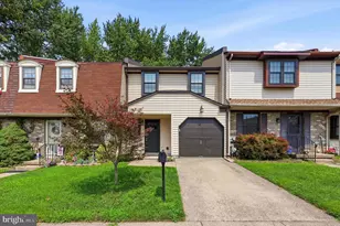 909 Clover Pl, Warminster, PA 18974 - Photo 1