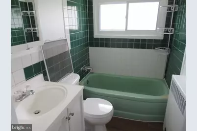 45 Queensbridge Road, Levittown, PA 19057 - Photo 26