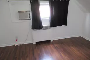 45 Queens Bridge Rd, Levittown, PA 19057 - Photo 30
