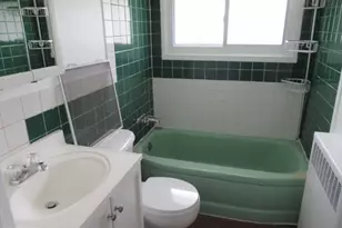 45 Queens Bridge Rd, Levittown, PA 19057 - Photo 28