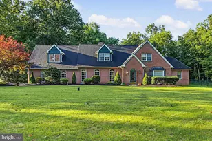 8 Timberbrook Dr, Quakertown, PA 18951 - Photo 2