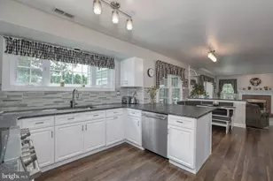 451 Knollbrook Dr, Langhorne, PA 19047 - Photo 10