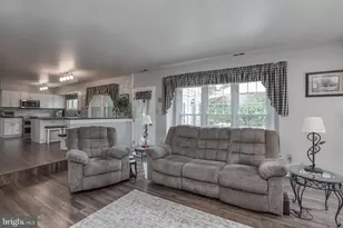 451 Knollbrook Dr, Langhorne, PA 19047 - Photo 16