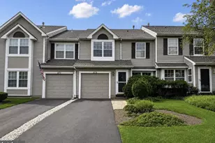 272 Sequoia Dr, Newtown, PA 18940 - Photo 1