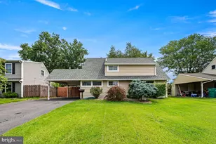 26 Inlet Rd, Levittown, PA 19057 - Photo 28