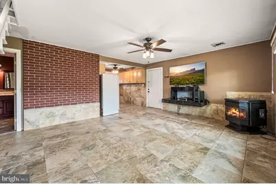 26 Inlet Road, Levittown, PA 19057 - Photo 2
