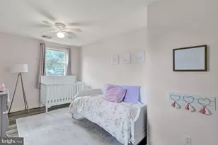 42 Burning Bush Ln, Levittown, PA 19054 - Photo 18