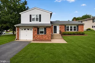 3 Willow Ct, Newtown, PA 18940 - Photo 2