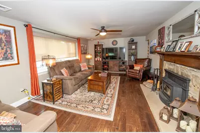 27 N Midway Avenue, Feasterville-Trevose, PA 19053 - Photo 6