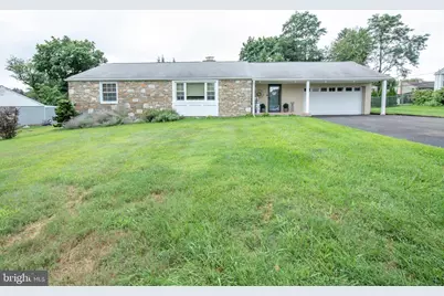 27 N Midway Avenue, Feasterville-Trevose, PA 19053 - Photo 4