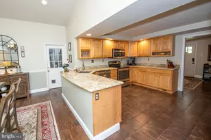 27 N Midway Ave, Feasterville-Trevose, PA 19053 - Photo 16