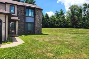 744 Newbury Ct, Southampton, PA 18966 - Photo 2