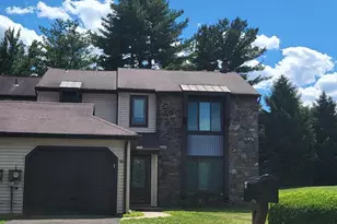 744 Newbury Ct, Southampton, PA 18966 - Photo 4