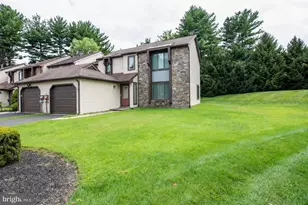 744 Newbury Ct, Southampton, PA 18966 - Photo 1