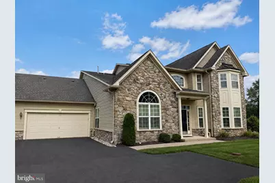 124 Thornhill Lane, Newtown, PA 18940 - Photo 2