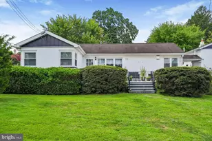 4640 Magnolia Ave, Feasterville-Trevose, PA 19053 - Photo 2