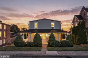 115 S 4th St, Perkasie, PA 18944 - Photo 2