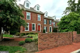 27 Sentinel Rd, Washington Crossing, PA 18977 - Photo 2