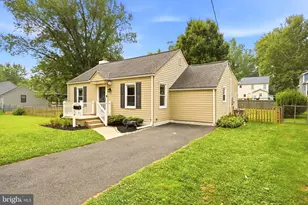 135 Longshore Ave, Yardley, PA 19067 - Photo 1