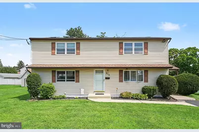 215 Maple Street, Warminster, PA 18974 - Photo 2