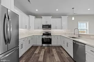 1024 Anne St, Croydon, PA 19021 - Photo 2
