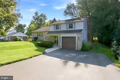 17 Sassafras Drive, Southampton, PA 18966 - Photo 2