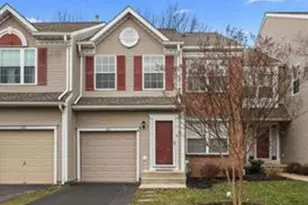 104 Quince Cir, Newtown, PA 18940 - Photo 2