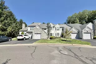 16 Martin Ct, Newtown, PA 18940 - Photo 2
