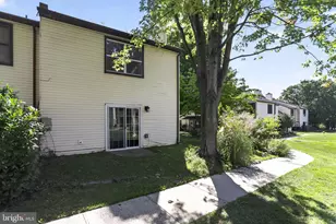 72 Heather Ct, Newtown, PA 18940 - Photo 2