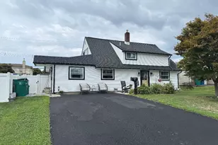 57 Greenbrier Rd, Levittown, PA 19057 - Photo 2