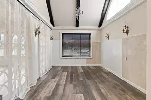 17 Jolly Ln, Levittown, PA 19055 - Photo 8
