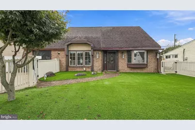 17 Jolly Lane, Levittown, PA 19055 - Photo 4