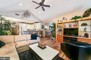 38 Shady Brook Dr, Langhorne, PA 19047 - Photo 12