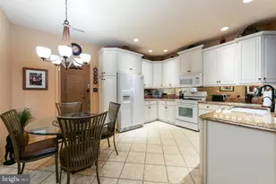 38 Shady Brook Dr, Langhorne, PA 19047 - Photo 10