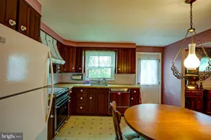 250 Stratford Dr, Southampton, PA 18966 - Photo 14