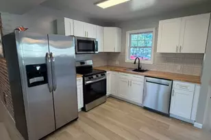 103 Holly Dr, Levittown, PA 19055 - Photo 4