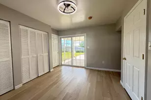 103 Holly Dr, Levittown, PA 19055 - Photo 12