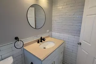 103 Holly Dr, Levittown, PA 19055 - Photo 12