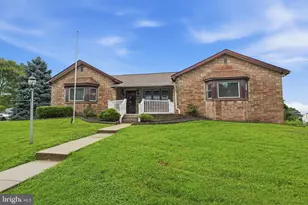 539 Wallace Ave, Bensalem, PA 19020 - Photo 2