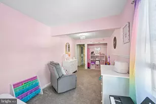 431 Magnolia Dr, Levittown, PA 19054 - Photo 18