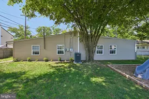 431 Magnolia Dr, Levittown, PA 19054 - Photo 26