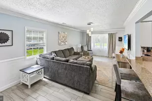 431 Magnolia Dr, Levittown, PA 19054 - Photo 4