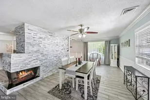 431 Magnolia Dr, Levittown, PA 19054 - Photo 12