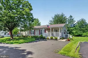 9 Azalea Ct, New Hope, PA 18938 - Photo 2