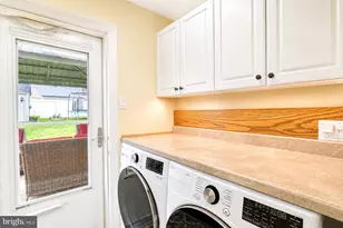 519 S Queen Anne Dr, Fairless Hills, PA 19030 - Photo 36