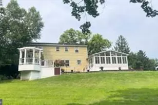 24 Sunnybrook Dr, Doylestown, PA 18901 - Photo 16