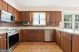 24 Sunnybrook Dr, Doylestown, PA 18901 - Photo 8