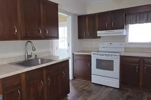 33 Williamson Ave, Levittown, PA 19054 - Photo 6