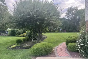83 Schoolhouse Rd, Southampton, PA 18966 - Photo 2