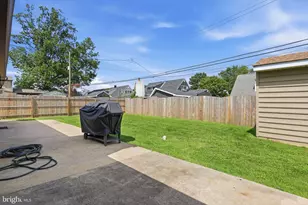 16 Parkside Cir, Levittown, PA 19056 - Photo 28